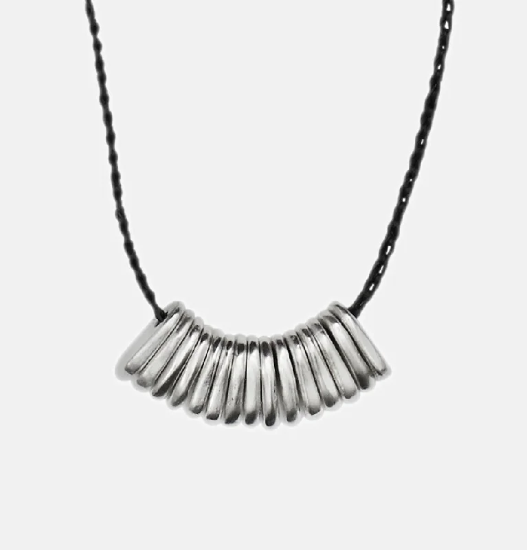 Shifted design necklaces-Light Necklace