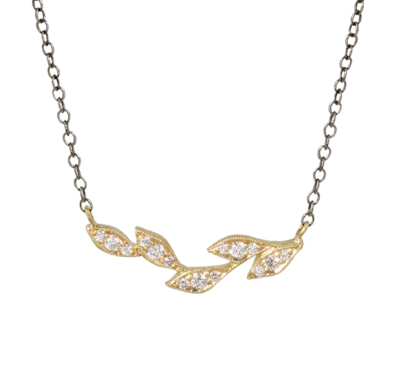 Seven-strand necklaces-Five Leaf Curve Necklace