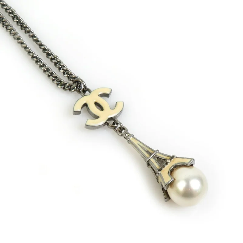 Stream shape necklaces-Chanel ivory  Metal Necklace (Pre-Owned)