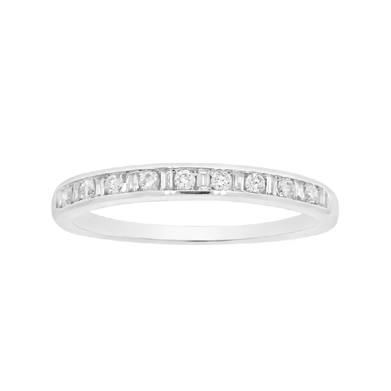 Playful rings-9ct White Gold Ring with 1/4 Carat of 9 Brilliant Diamonds and 10 Baguette Diamonds