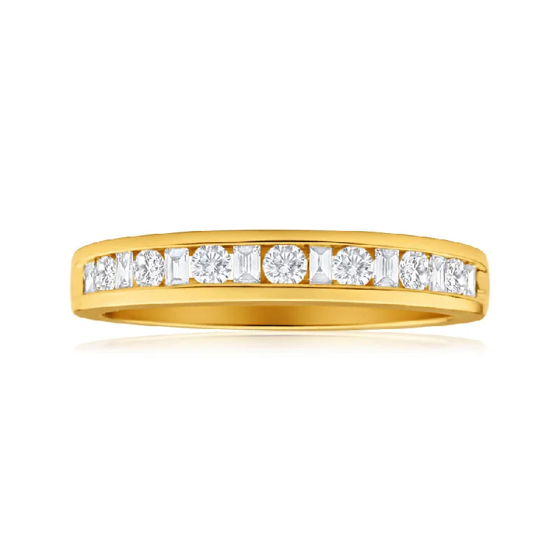 Thick geometric rings-18ct Yellow Gold Ring With 15 Mixed Cut 0.30 Carat Diamonds