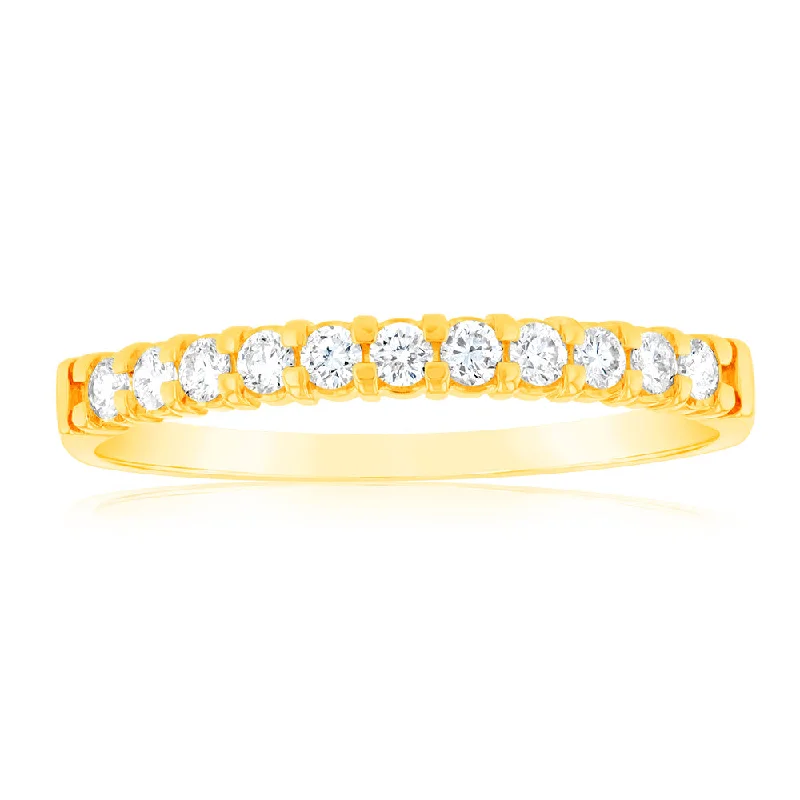 Fine filigree rings-18ct Yellow Gold Ring With 1/4 Carat Diamonds