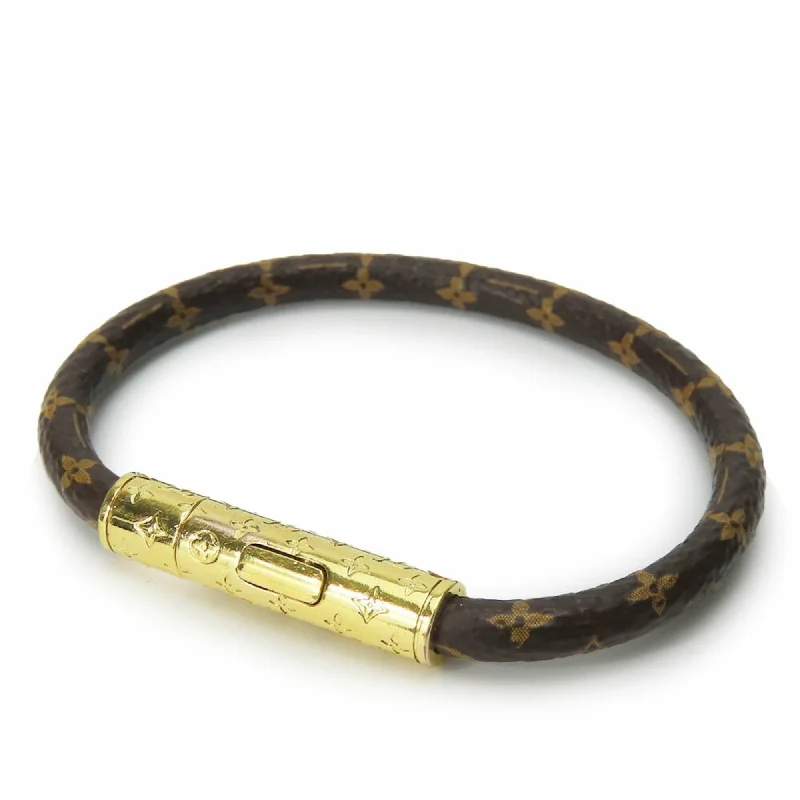 Cotton thread bangles-Louis Vuitton  Metal Monogram Charm Bracelet (Pre-Owned)